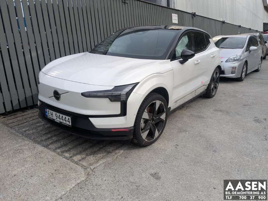 Volvo EX30, 2023->>  delebil , Motorkode: TZ180XSB01| TZ220XSA02