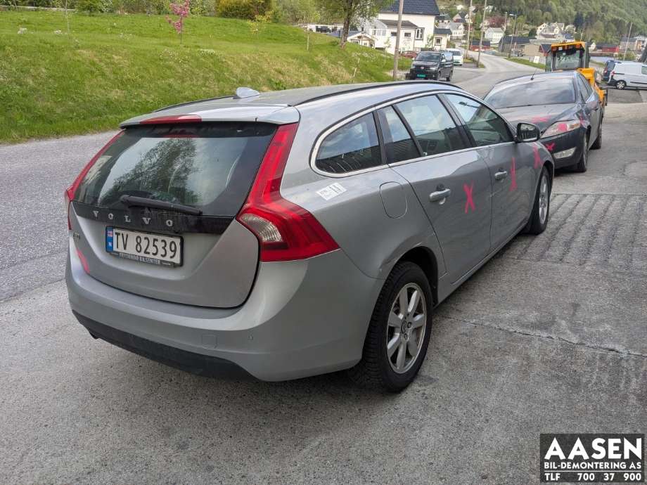 Volvo V60 2010-2013 (Type I, Fase 1) delebil , Motorkode: D4162T, Girkassekode: 1285027
