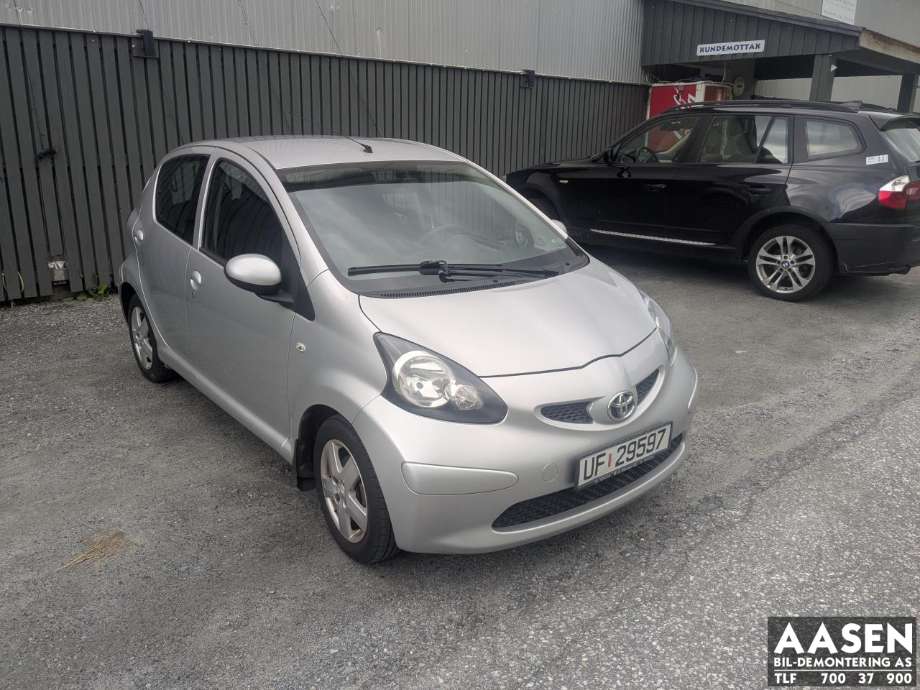 Toyota Aygo, 2005-2014 (Type I)  delebil , Motorkode: 1KR-FE