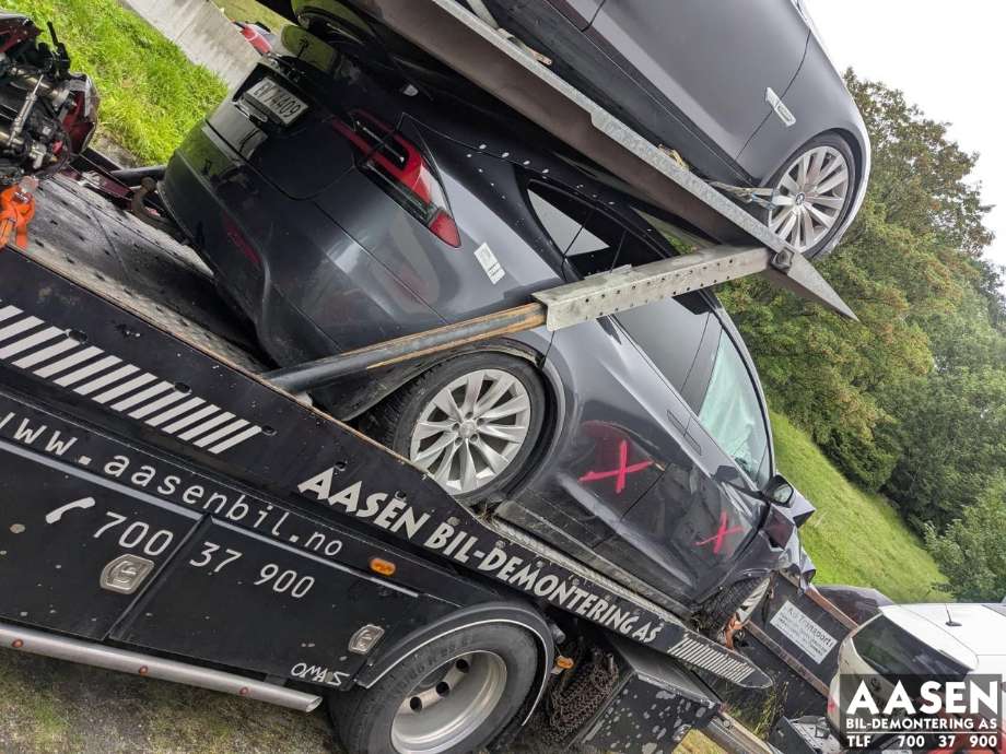 Tesla Model X, 2016->> delebil , Motorkode: L2S