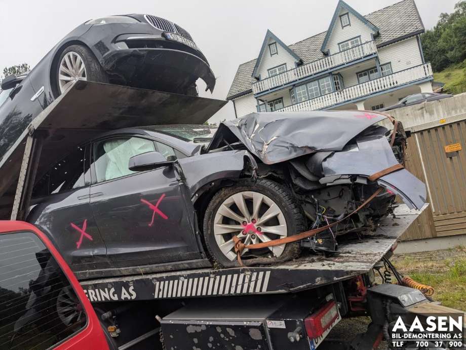 Tesla Model X 2016-->> delebil , Motorkode: L2S|L2S, Girkassekode: