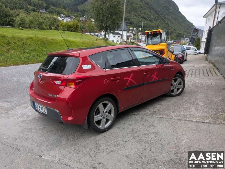 Toyota Auris 2013-2015 (Type II, Fase 1) , Motorkode: 2ZR-FXE, Girkassekode: