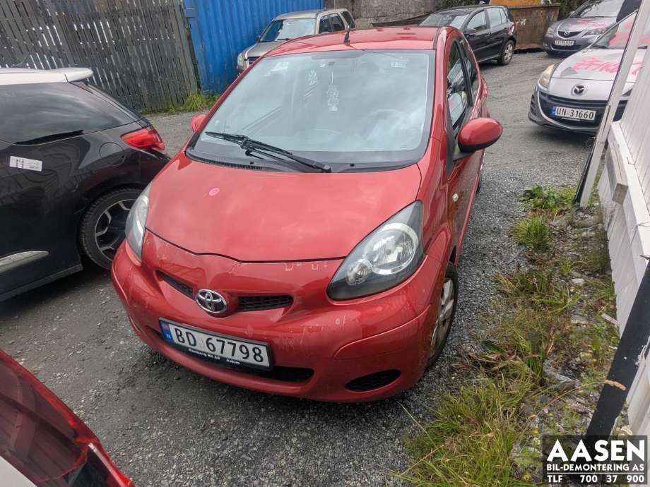 Toyota Aygo, 2005-2014 (Type I)  delebil , Motorkode: 1KR-FE