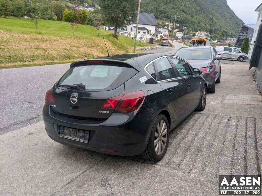 Opel Astra J 2010-2015 , Motorkode: A13DTE, Girkassekode: