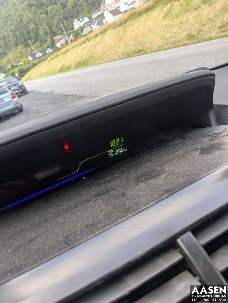 Toyota Prius +7 2012-2020 (Type III) (stasjonsvogn) (stasjonsvogn), Motorkode: 2ZR-FXE, Girkassekode: 