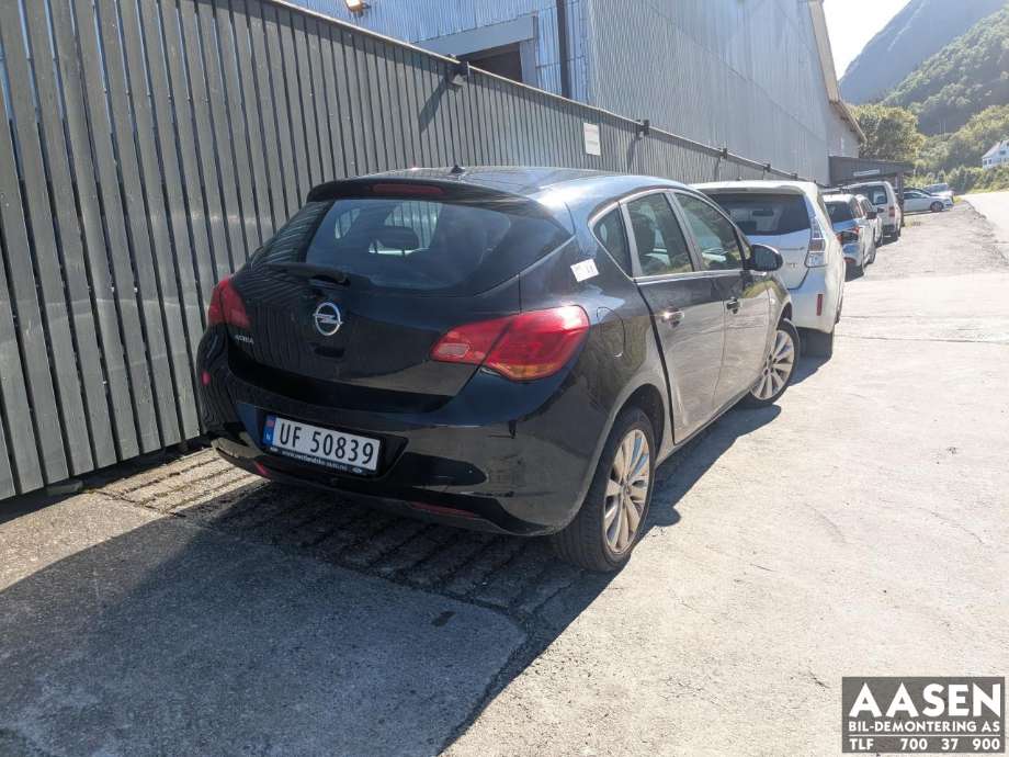 Opel Astra J 2010-2015 , Motorkode: A14XER, Girkassekode: 