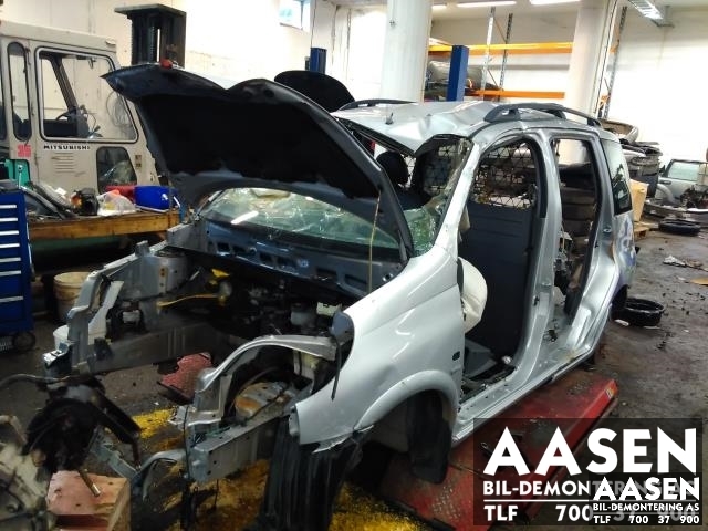 Toyota Yaris Verso 1999-2007 , Motorkode: 2NZ-FE, Girkassekode: