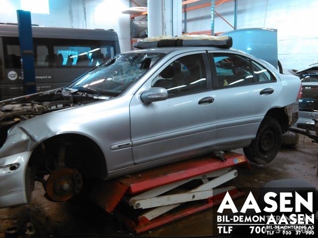 Mercedes C-Klasse 2000-2004 (Fase 1) (W203) (W203), Motorkode: M111.951, Girkassekode: