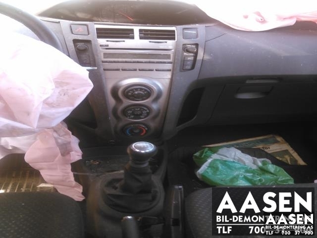 Toyota Yaris 2009-2011 (Type II, Fase 2) , Motorkode: 1NR-FE, Girkassekode: 