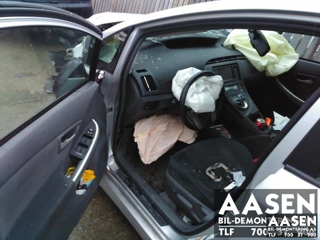 Toyota Prius 2009-2016 (Type III) (COMBI) (COMBI), Motorkode: 2ZR-FXE, Girkassekode: 