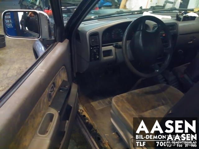 Nissan King Cab 1998-2001 (Fase 1) (D22) (D22), Motorkode: TD25TI, Girkassekode: 