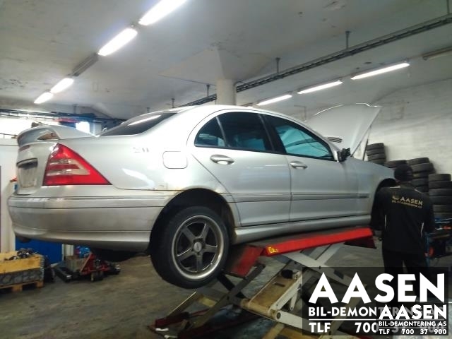 Mercedes C-Klasse 2000-2004 (Fase 1) (W203) (W203), Motorkode: M111.955, Girkassekode: 