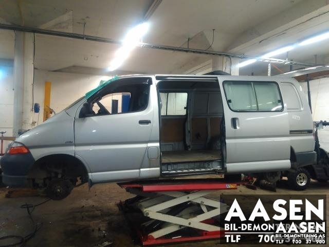 Toyota Hiace 2001-2006 (Fase 2) , Motorkode: 2KD-FTV, Girkassekode: 33030-2F290