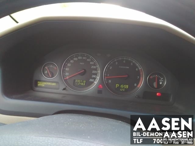 Volvo XC70 2001-2004 (Type I, Fase 1) , Motorkode: B5254T2, Girkassekode: AW50/51 AWD