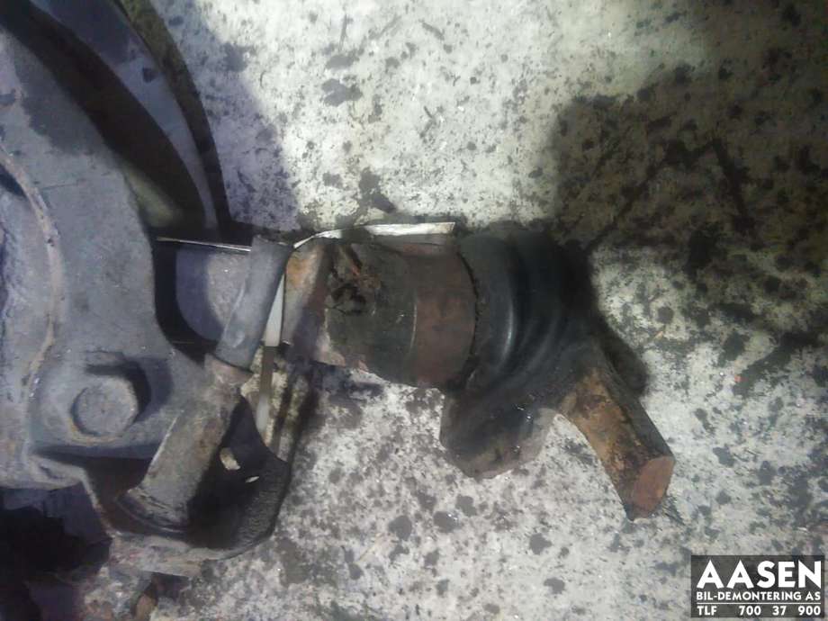 Hjulspindel høyre foran til Toyota Hiace 1989-1995