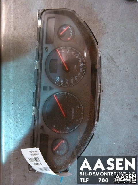 Instrumentpanel til Volvo S80 1998-2006 (Type I) (8251281|9499671|)