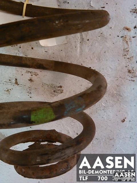 Fjær bak spiralfjær til Audi A6 1997-2001 (Type II, Fase 1) (C5) (C5) (3B0 511 115 ?|)