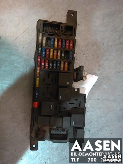 Sikringsboks til Volvo V70 2000-2004 (Type II, Fase 1) (8637841|)