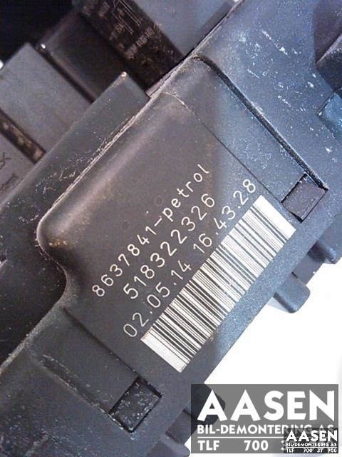Sikringsboks til Volvo V70 2000-2004 (Type II, Fase 1) (8637841|)