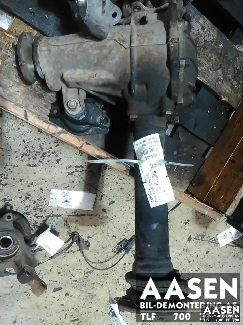 Kardang klokke foran til Toyota Hiace 1996-2001 (Fase 1)  (41110-26240|)