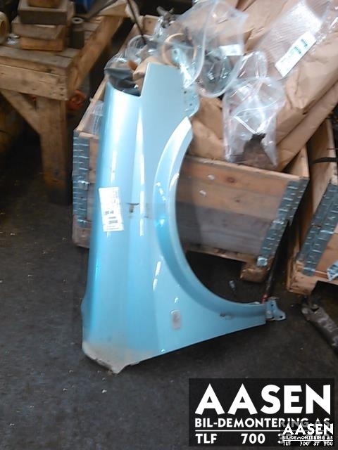 Skjerm høyre foran til Nissan Primera 2002-2007 (P12) (P12)