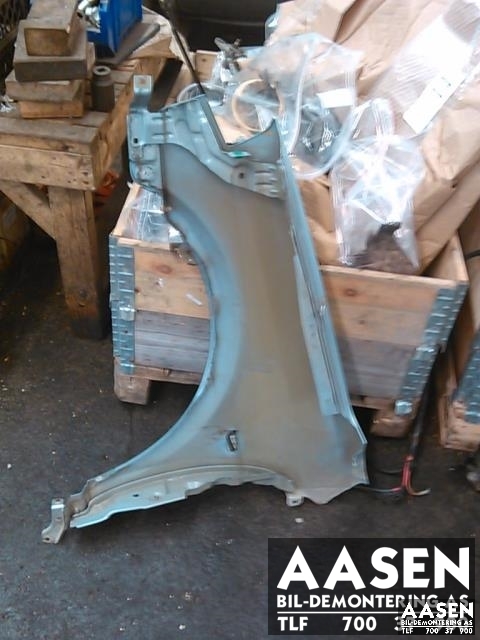 Skjerm høyre foran til Nissan Primera 2002-2007 (P12) (P12)