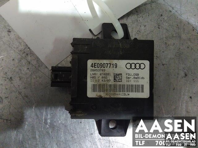 Styreenhet diverse til Audi A8, 2003-2010 (Type II)  (4E0907719)