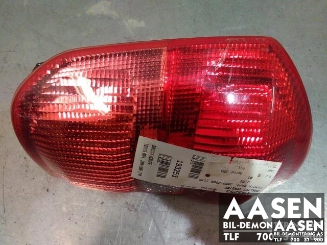 Baklykt venstre til Toyota RAV4 2000-2006 (Type II)  (81561-42060|)