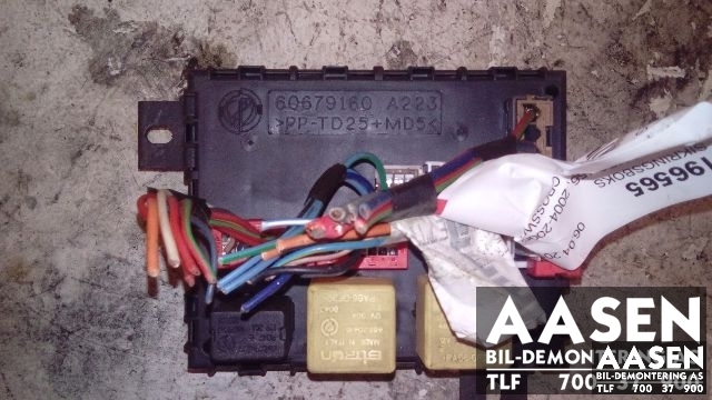 Sikringsboks til Alfa Romeo 156, 2004-2006  (60679160)