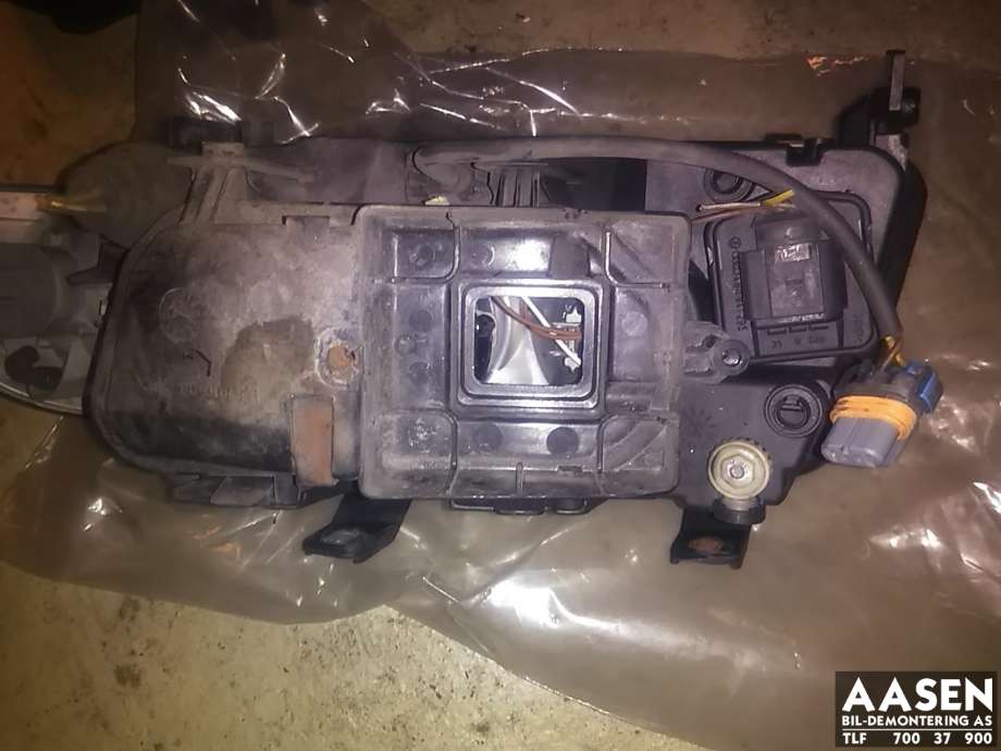 Frontlykt høyre xenon til Audi S4, 1998-2002  