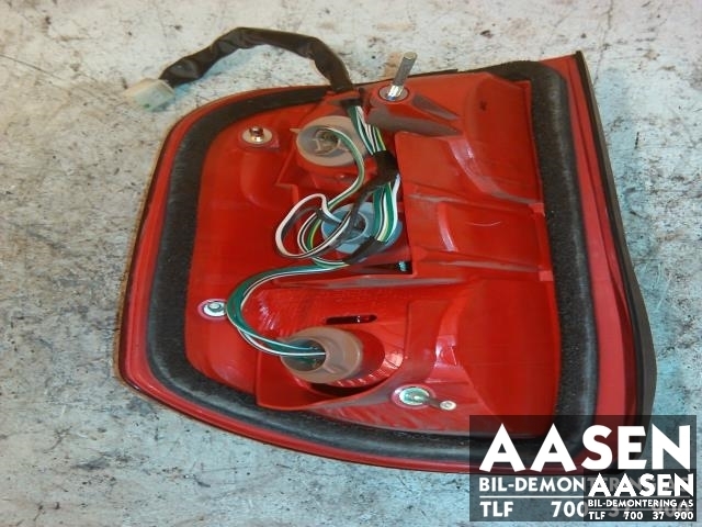 Baklykt venstre til Toyota RAV4 2000-2006 (Type II) (81561-42060|)
