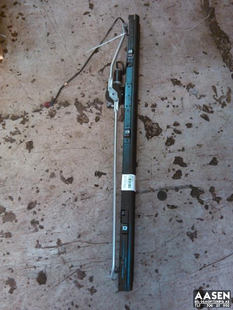 Bagasjerom rollon til BMW 5-Serie 2003-2010 (E60/E61) (E60/E61) (51 46 9 143 448|)