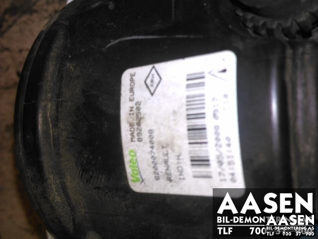 Tåkelykt høyre foran til Renault Laguna 2008-2010 (Type III, Fase 1)  (VALEO|8200074008|)