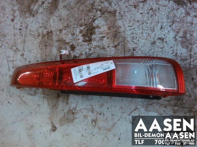 Baklykt høyre til Nissan X-Trail 2002-2007 (T30) (T30)
