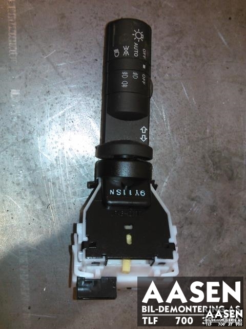 Bryter lys til Nissan Qashqai, 2007-2010 (Type I, Fase 1)  (25540JD03A)