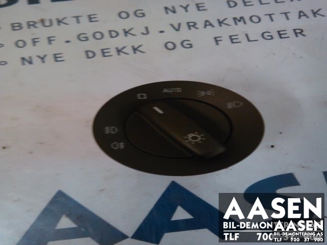 Bryter lys til Škoda Yeti, 2009-2013 (Fase 1) (5L0941431E)