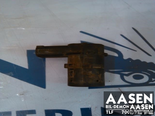 Parkeringssensor foran til Ford Kuga, 2008-2012 (Type I)  (2W93-15K859)