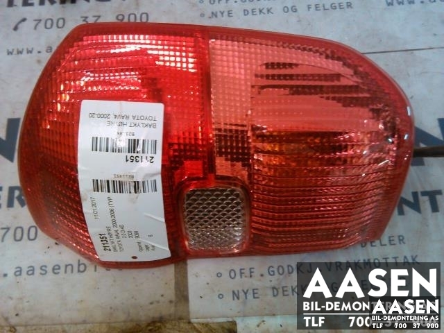 Baklykt høyre til Toyota RAV4, 2000-2006 (Type II)  (8155142060)