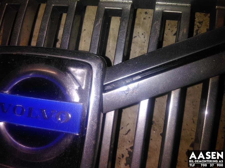 Grill til Volvo V50 2004-2007 (Fase 1)  (8678680|)