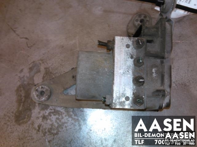 ABS sentral til Renault Megane, 2003-2005 (Type II, Fase 1)  (BOSCH|8200038695)