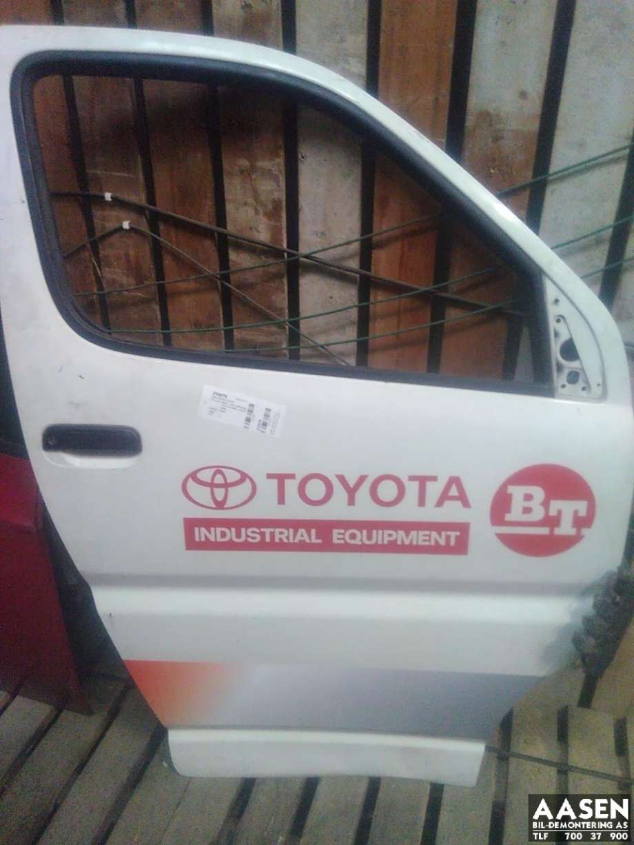 Dør høyre foran til Toyota Hiace, 2001-2006 (Fase 2)
