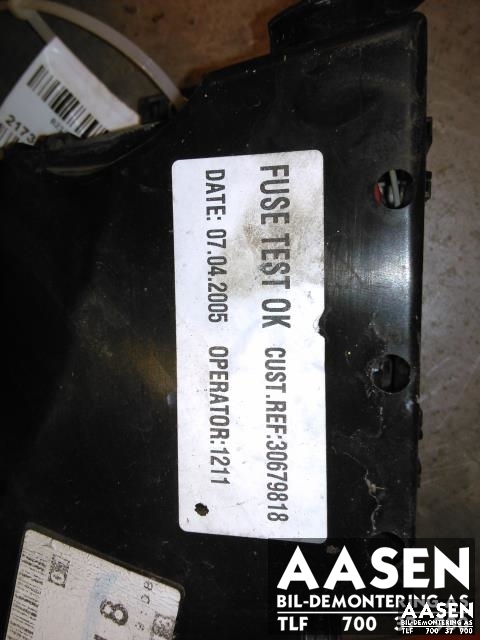 Sikringsboks til Volvo V50 2004-2007 (Fase 1)  (30679818|)