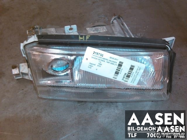 Frontlykt høyre halogen til Škoda Octavia, 1997-2000 (Type I, Fase 1)  (HELLA|1U1 941 017 A)