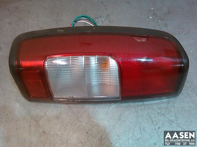 Baklykt venstre til Nissan King Cab 1998-2001 (Fase 1) (D22) (D22) 