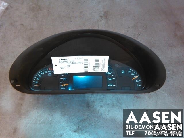 Instrumentpanel til Mercedes C-Klasse, 2000-2004 (Fase 1) (W203) (W203) (A2035407611)