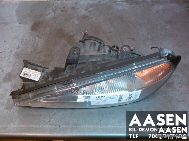 Frontlykt venstre halogen til Nissan Primera, 1999-2002 (Fase 2) (P11) (P11) (26060 9F602)