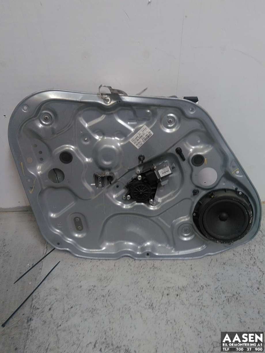 Ruteheis venstre foran til Hyundai Ix20 2010-2017  (BOSCH|82450-1P000|0130822580|)