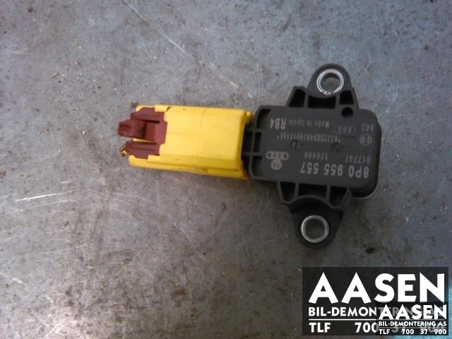 Styreenhet dør venstre foran til Audi A4 2004-2008 (Type III) (B7) (B7) (8P0955557|)
