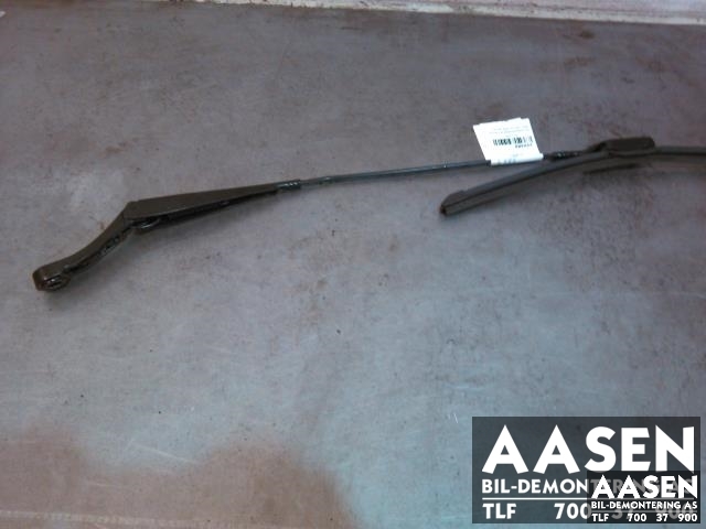 Viskerarmer frontrute til Peugeot 308, 2013-2021 (Type II)  (9677256180)