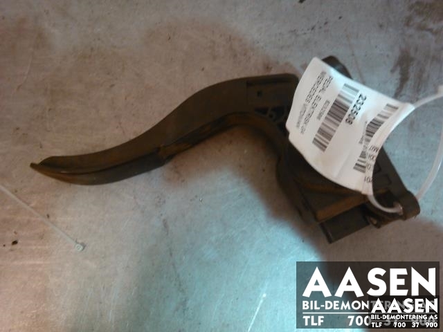 Pedal gass til Mercedes Vito/Viano, 2004-2010 (Fase 1) (W639) (W639) (BOSCH|A9063000304)